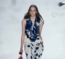 Diane von Furstenberg i okulary Google - wiosna-lato 2013