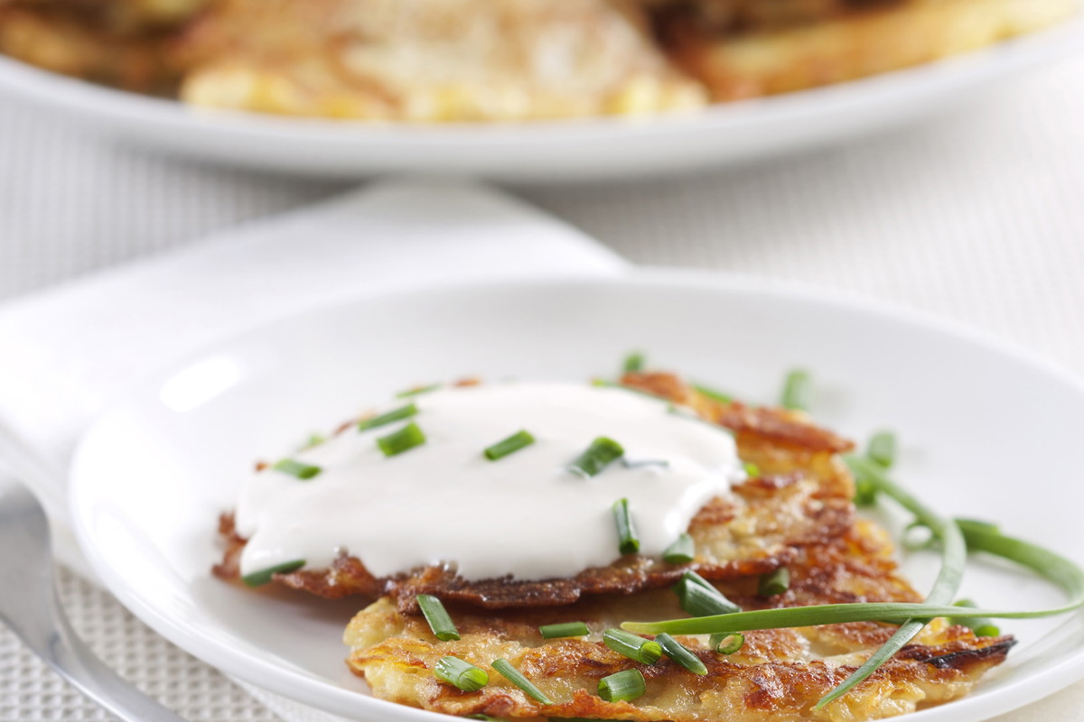 Rosti ziemniaczane z serem brie. fot. Fotolia