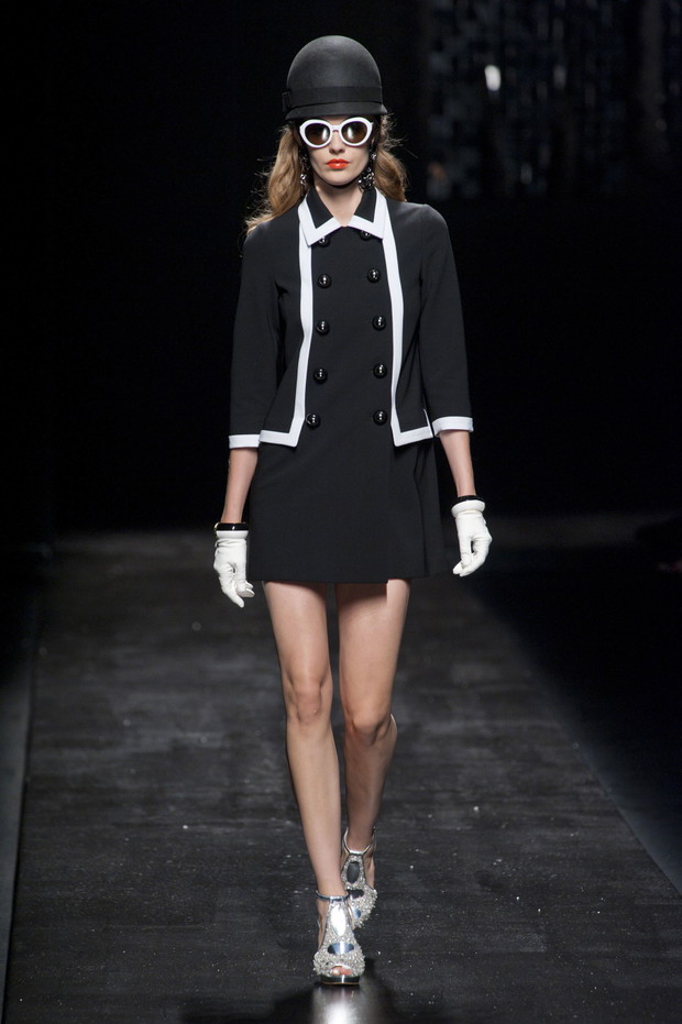 Moschino wiosna-lato 2013