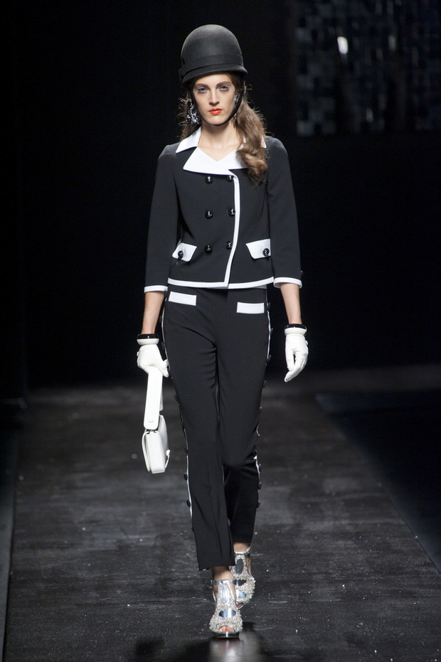 Moschino wiosna-lato 2013