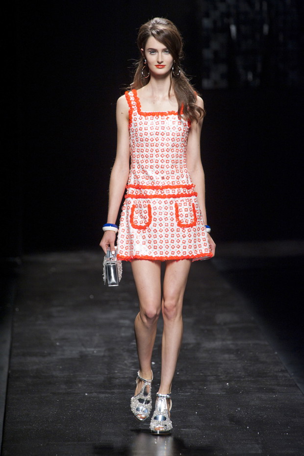 Moschino wiosna-lato 2013