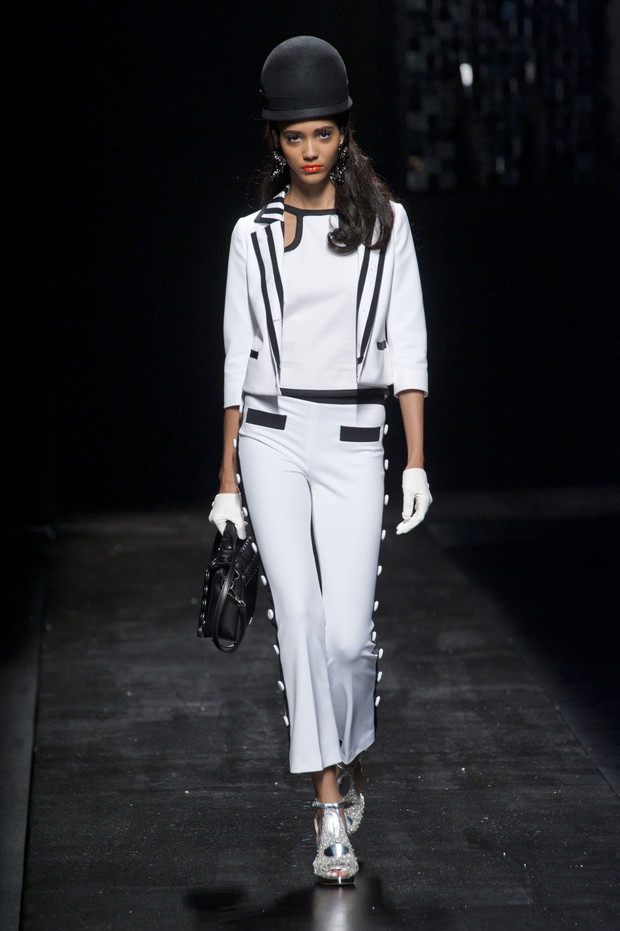 Moschino wiosna-lato 2013