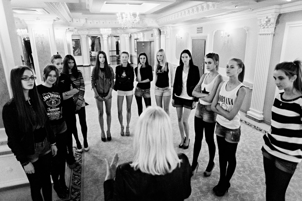 Przygotowania do finału Elite Model Look Poland, Michałowice wrzesień 2012 / fot. Mateusz Sarello
