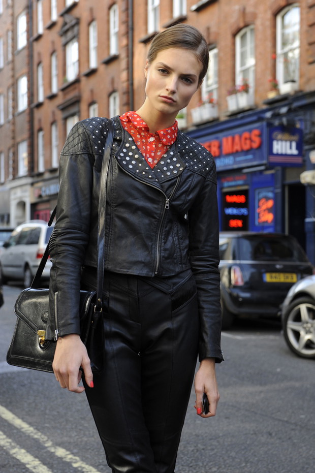 Street fashion: modelki na London Fashion Week