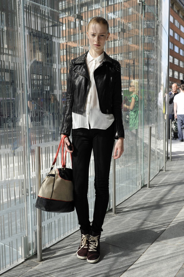 Street fashion: modelki na London Fashion Week