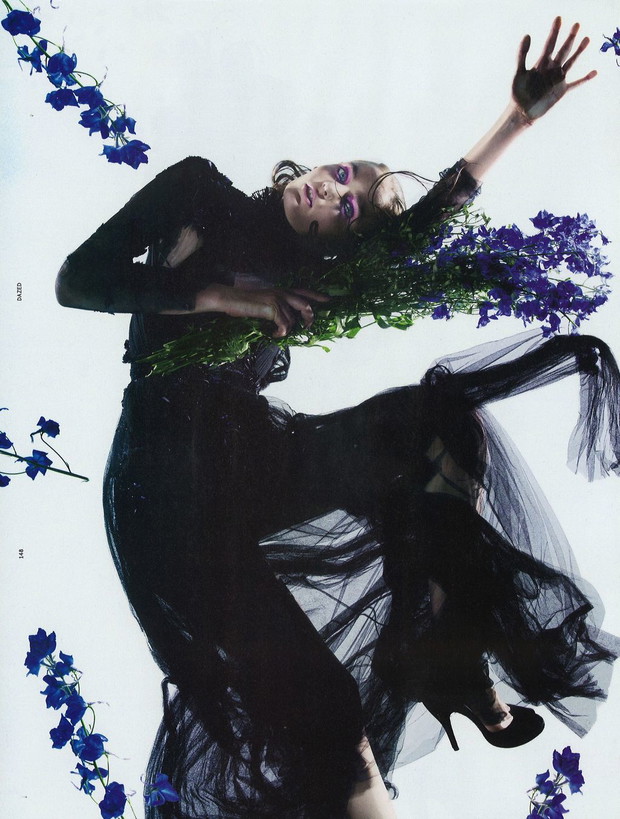 Zuzanna Bijoch w Dazed & Confused – piękne zdjęcia