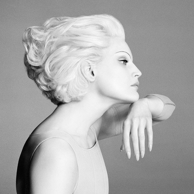 Guinevere Van Seenus, fot. Daniele Duella and Iango Henzi / i-D