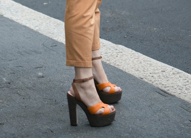Street fashion: buty widzów Milan Fashion Week Milan
