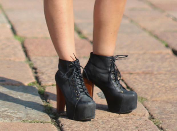 Street fashion: buty widzów Milan Fashion Week Milan