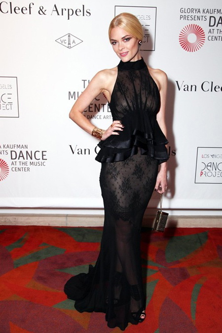 Jamie King w sukni Jason Wu na kolacji Van Cleef & Arpels w ramach LA Dance Project (fot. candybarbie.com)