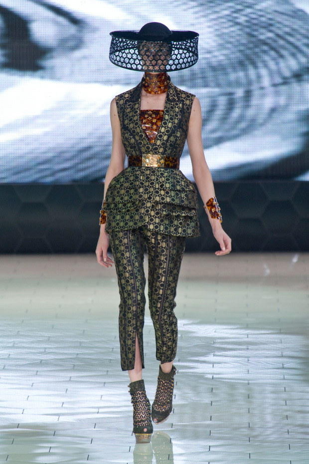 Alexander McQueen wiosna-lato 2013