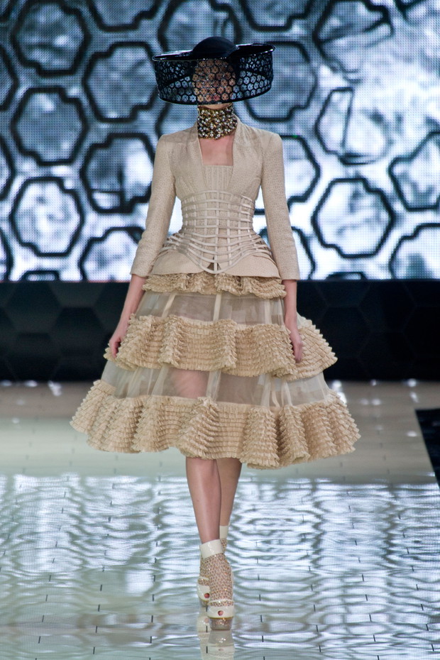 Alexander McQueen wiosna-lato 2013