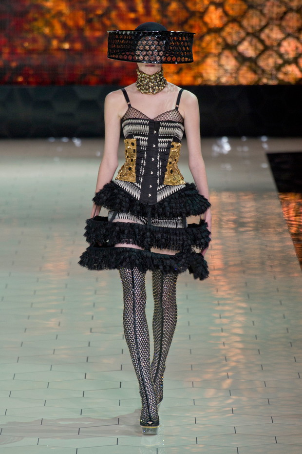 Alexander McQueen wiosna-lato 2013