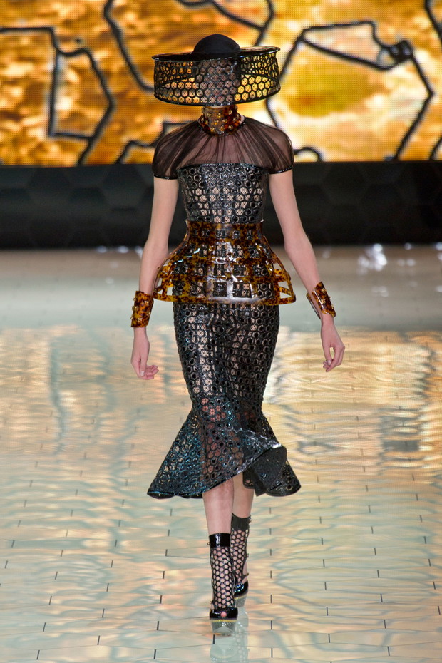 Alexander McQueen wiosna-lato 2013
