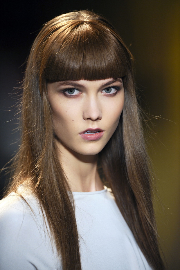 Fryzury: Elie Saab jesień-zima 2012/2013 / fot. Imaxtree