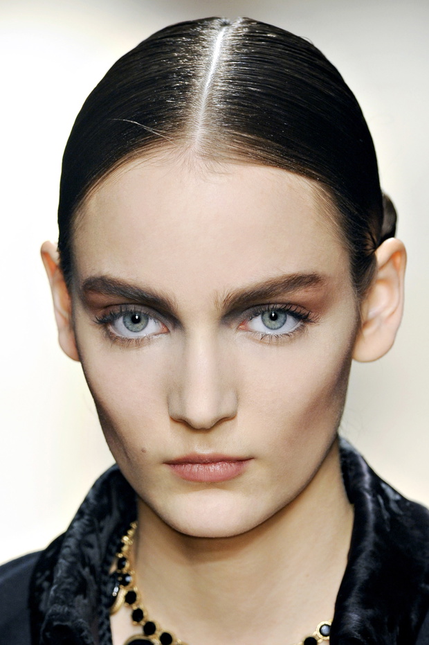 Fryzury: Ferragamo jesień-zima 2012/2013 / fot. Imaxtree