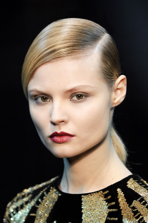 Fryzury: Guy Laroche jesień-zima 2012/2013 / fot. Imaxtree