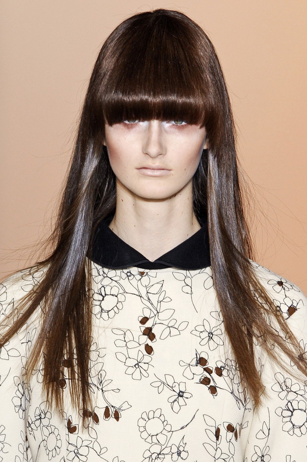 Fryzury: Marni jesień-zima 2012/2013 / fot. Imaxtree