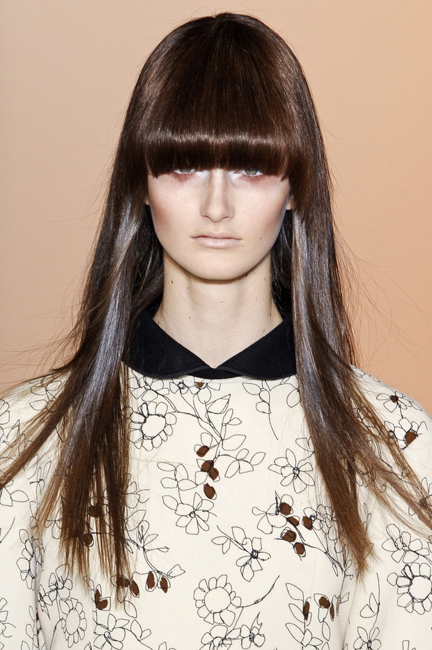 Fryzury: Marni jesień-zima 2012/2013 / fot. Imaxtree