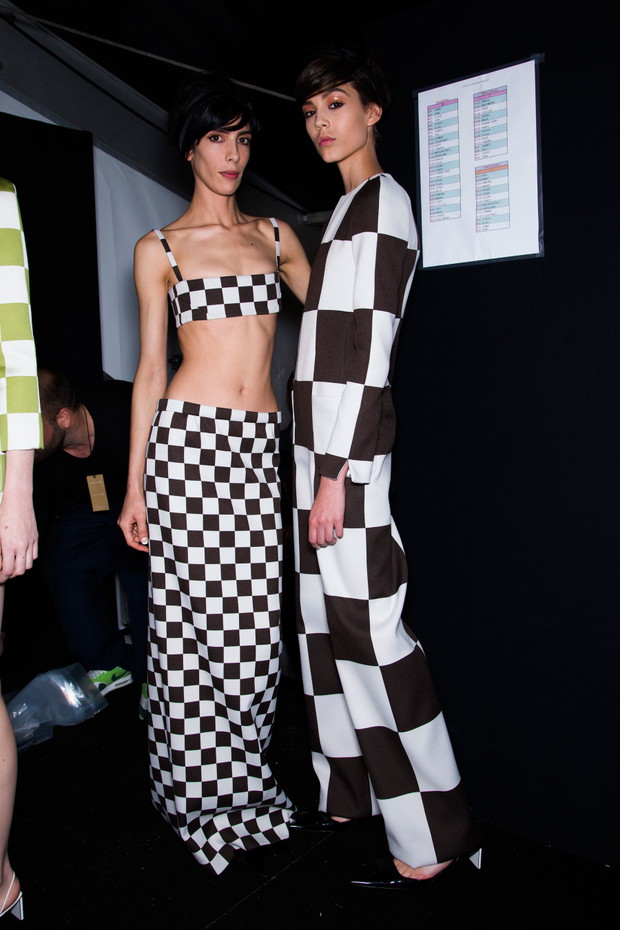 Jamie Bochert i Ewa Władymiruk Backtage Louis Vuitton wiosna-lato 2013 / fot. Imaxtree