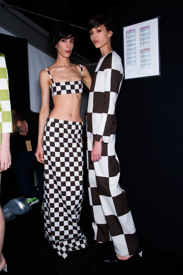 Jamie Bochert i Ewa Władymiruk Backtage Louis Vuitton wiosna-lato 2013 / fot. Imaxtree