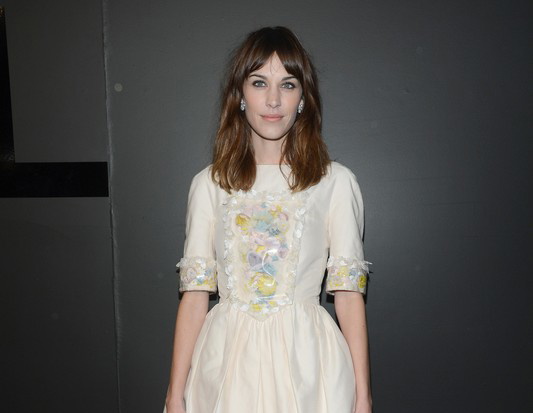 Alexa Chung w Chanel (fot. East News)