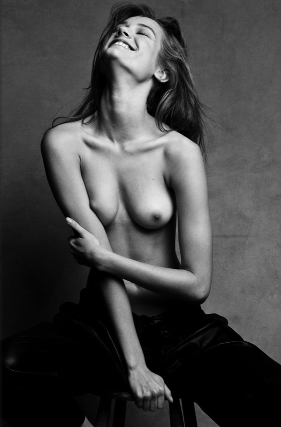 jac-i-inne-modelki-topless-na-zdjeciach-p-i-v-demarchelier1-ccba9e7