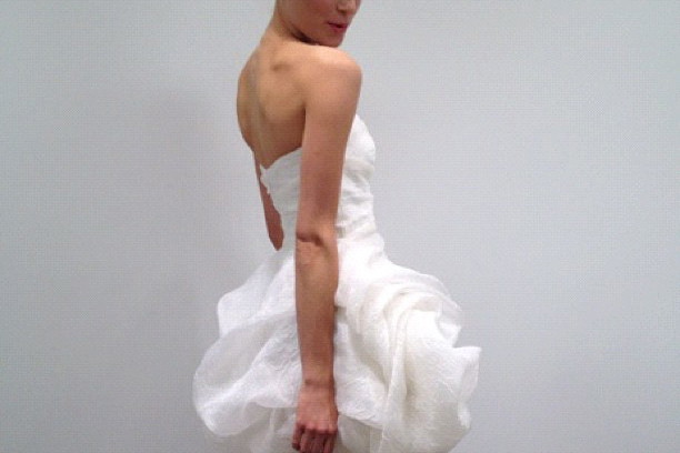 Suknie ślubne Monique Lhuillier 2013: backstage pokazu