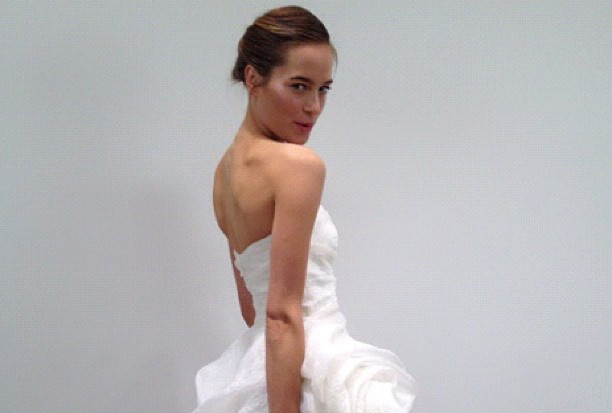 Suknie ślubne Monique Lhuillier 2013: backstage pokazu