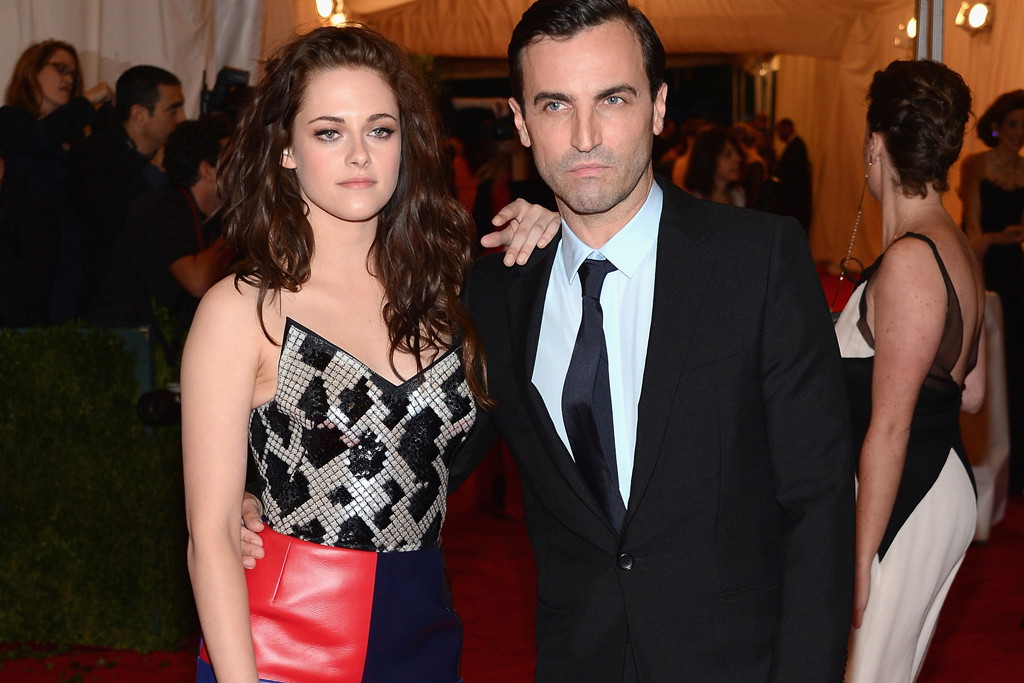 Nicolas Ghesquière i Kristen Stewart na Met Gala 2012, fot. Cover Media