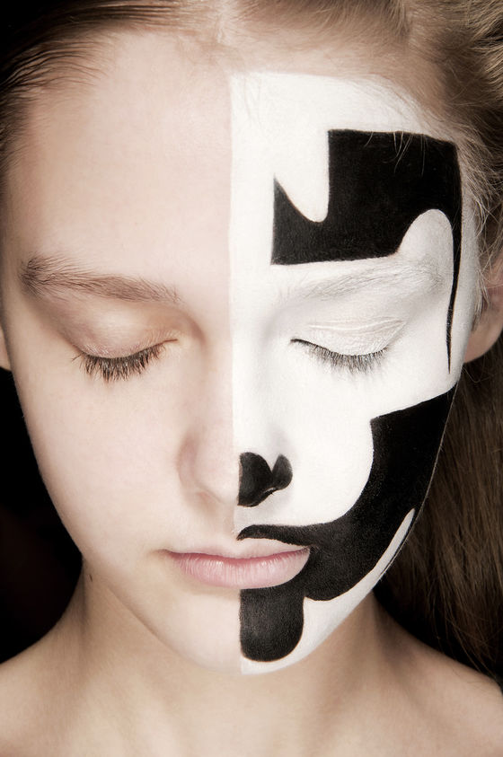 backstage-bernhard-willhelm-jesien-zima-2012-2013-fot-imaxtree-1b7d953