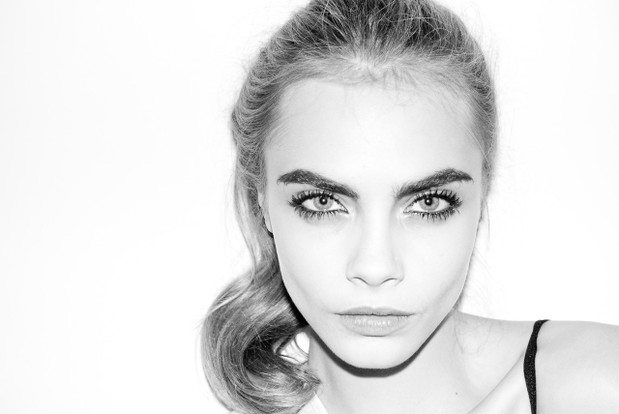 Cara Delevingne pozuje w studiu Terry
