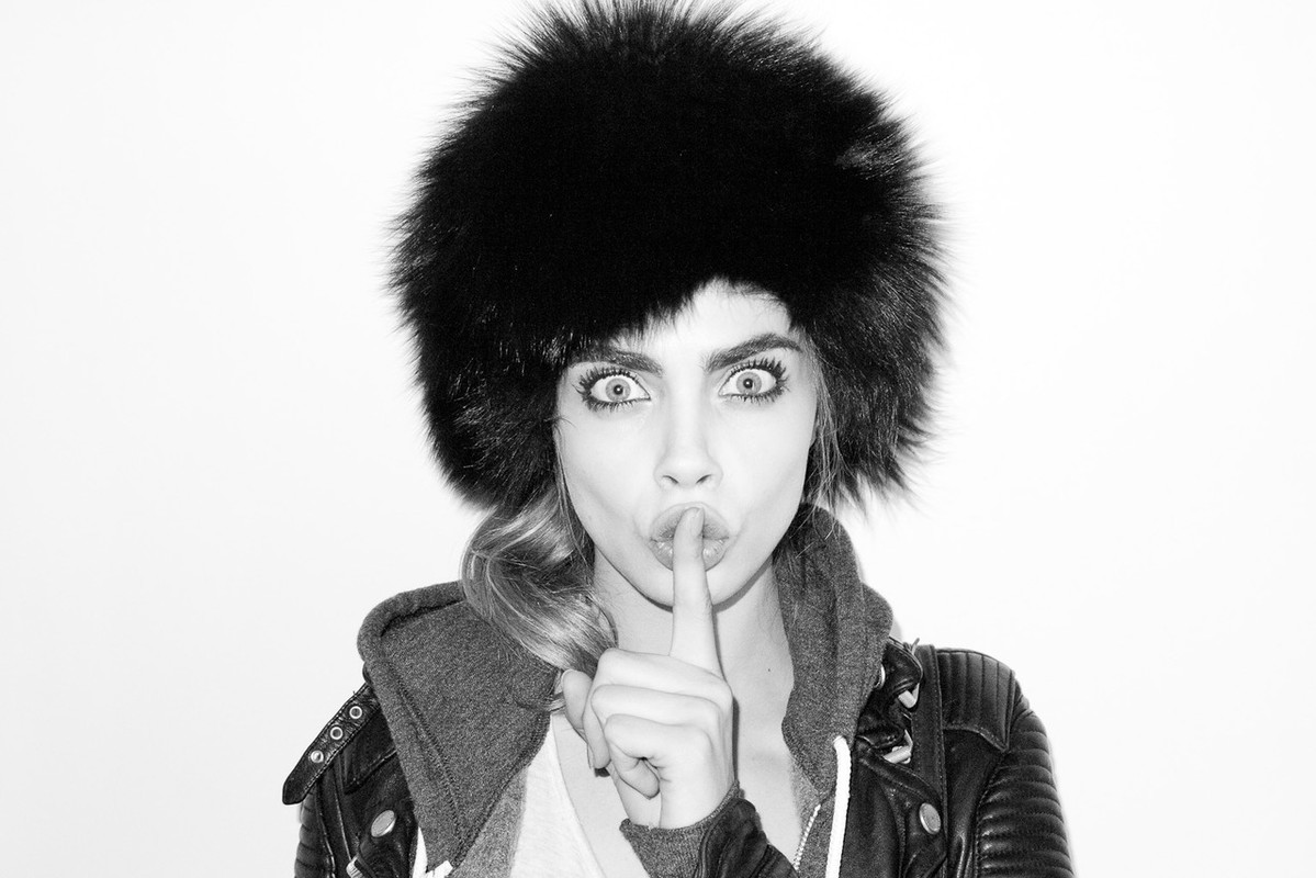 Cara Delevingne pozuje w studiu Terry'ego Richardsona