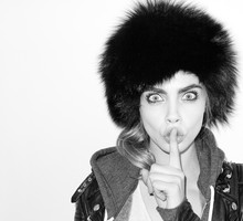 Cara Delevingne pozuje w studiu Terry'ego Richardsona