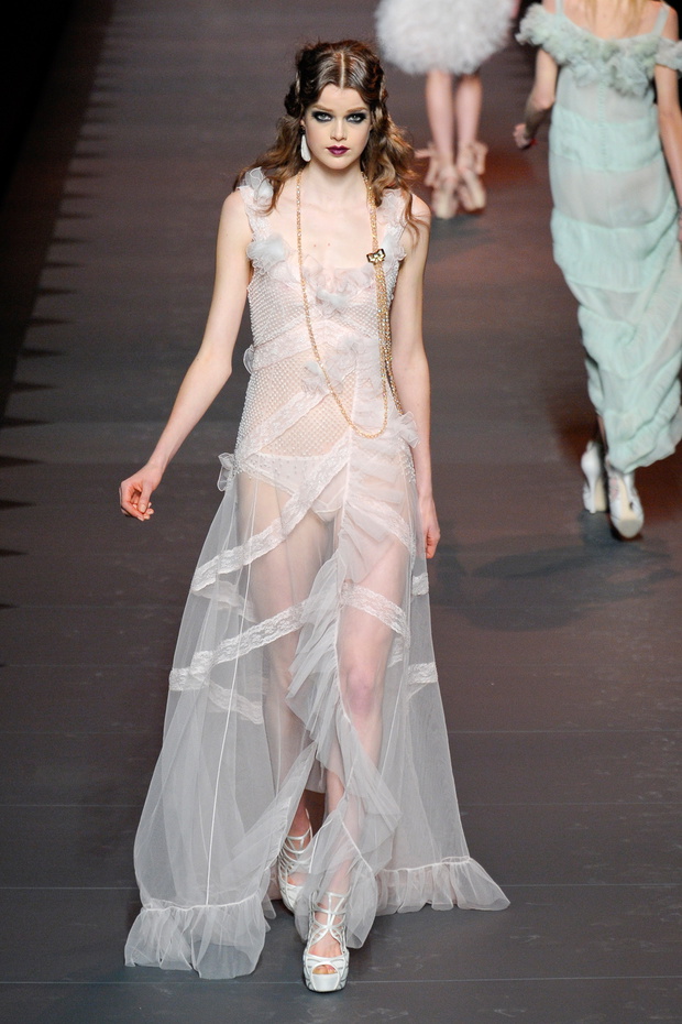 raf-simons-krytykuje-styl-galliano12-f46422d