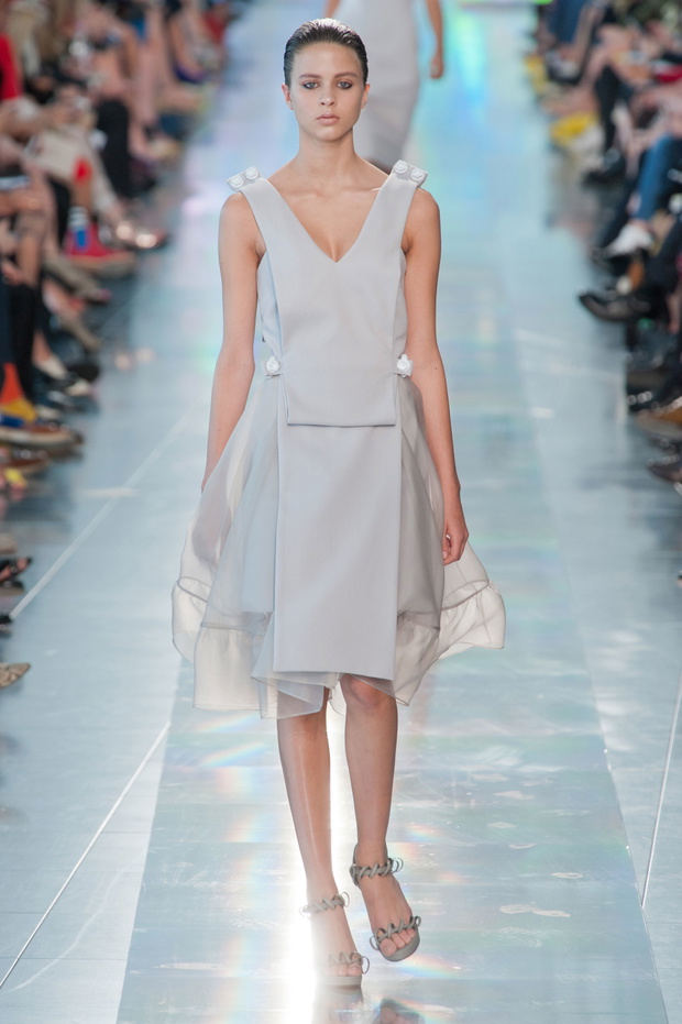 balenciaga-wybiera-christophera-kane-a16-81efaa5