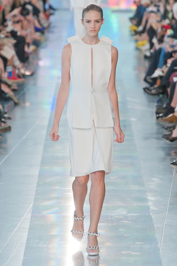 balenciaga-wybiera-christophera-kane-a3-4fd032f
