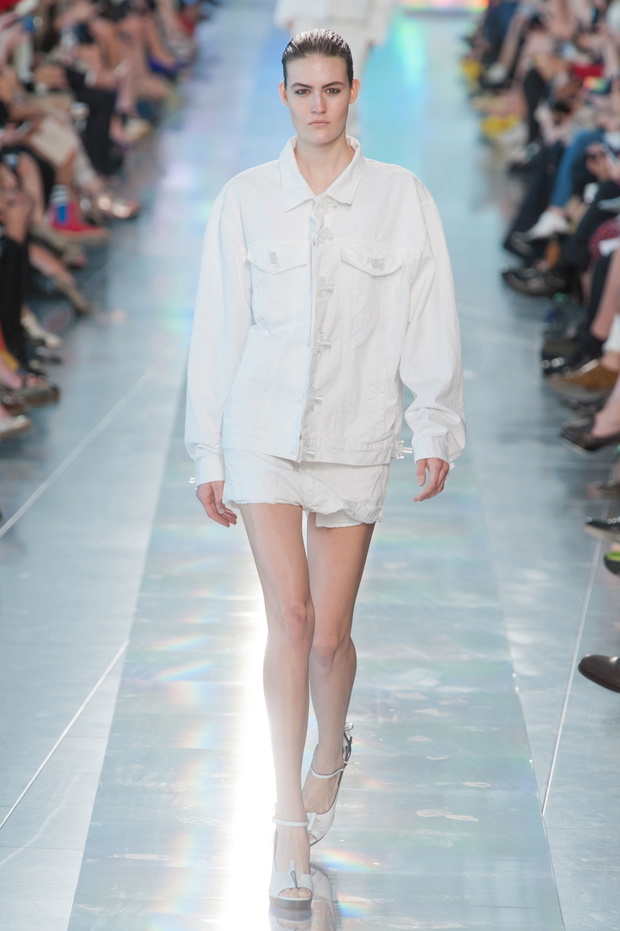 balenciaga-wybiera-christophera-kane-a6-40c8ccf