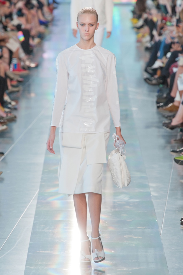 balenciaga-wybiera-christophera-kane-a1-b01bdf4