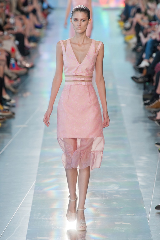 balenciaga-wybiera-christophera-kane-a23-59abcee