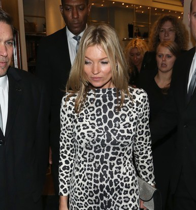 Kate Moss w sukience Marc Jacobs (fot. East News)