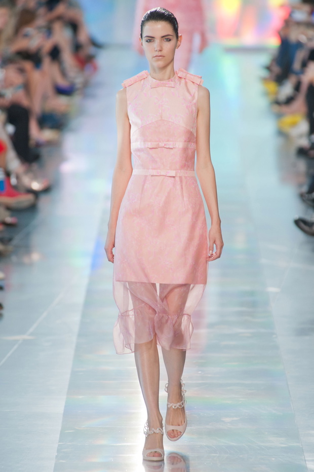 balenciaga-wybiera-christophera-kane-a25-daf1b9a