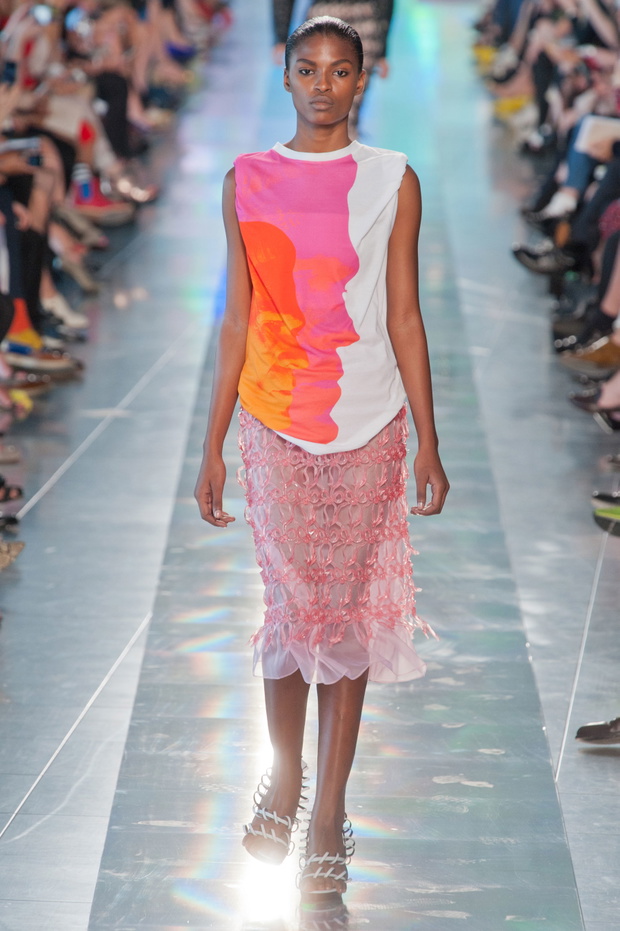 balenciaga-wybiera-christophera-kane-a27-c08c6ed