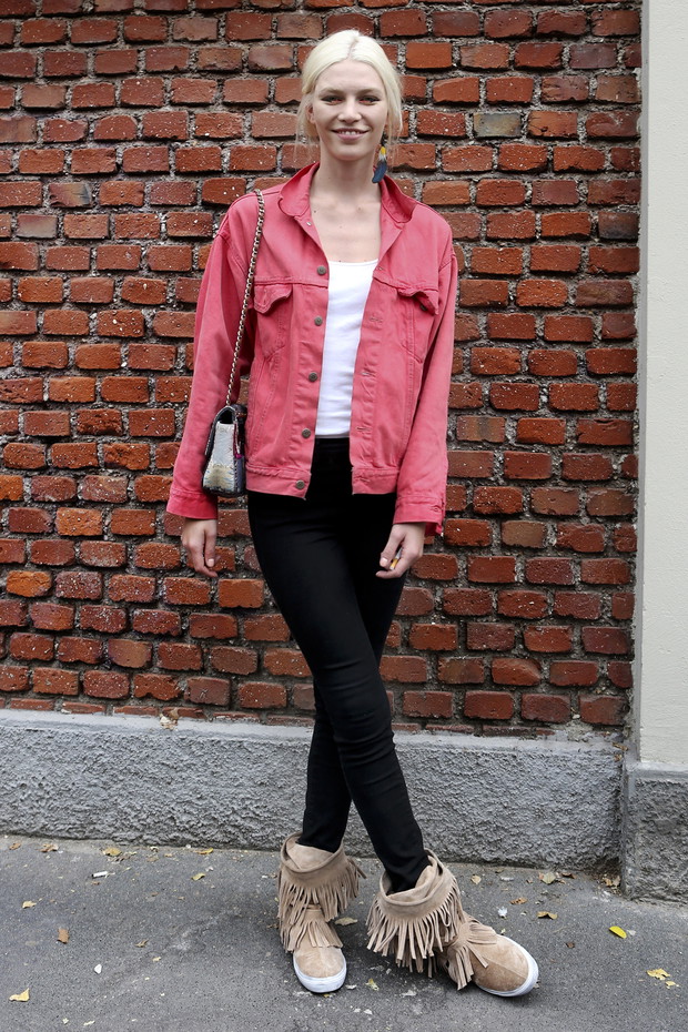 Street fashion: modelki kochają czerwień!