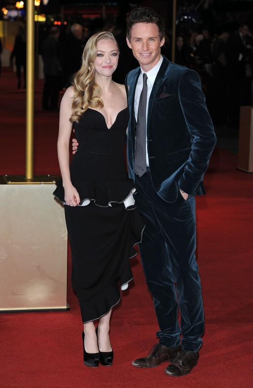 Picture Shows:  Amanda Seyfried and Eddie Redmayne attending the World premiere of 'Les Miserables' at the Empire and the Odeon, Leicester Square, London, on Wednesday December 05, 2012.