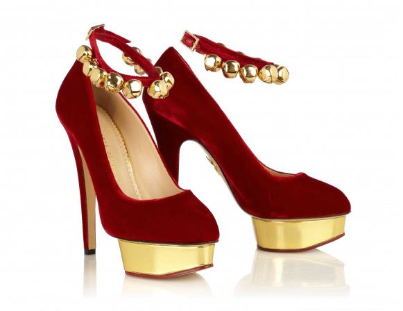 charlotte-olympia-na-swieta-zabawne-akcesoria5-026250e