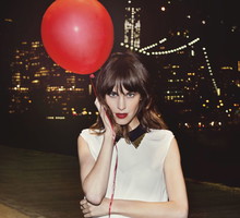 Alexa Chung promuje karnawałową kolekcję Vero Moda