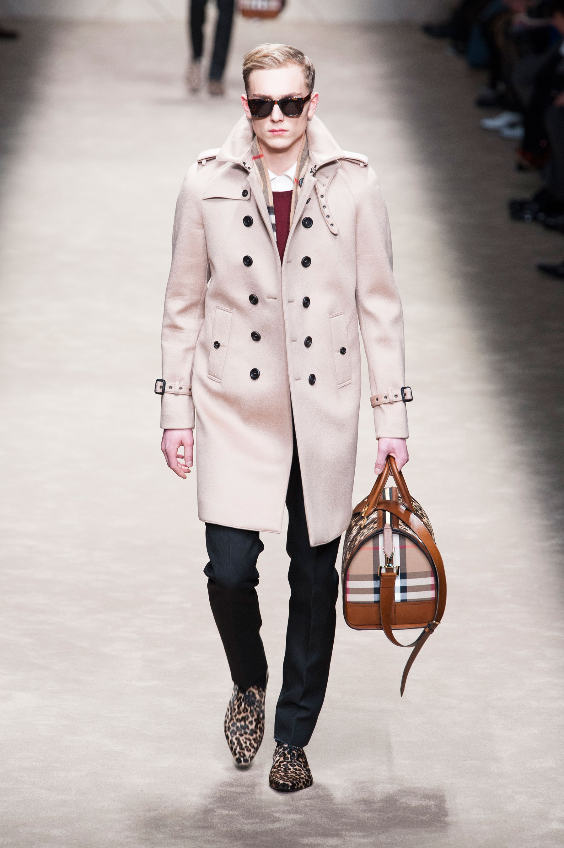 Pokazy mody męskiej: Burberry, Versace, Dolce & Gabbana...