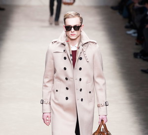 Pokazy mody męskiej: Burberry, Versace, Dolce & Gabbana...