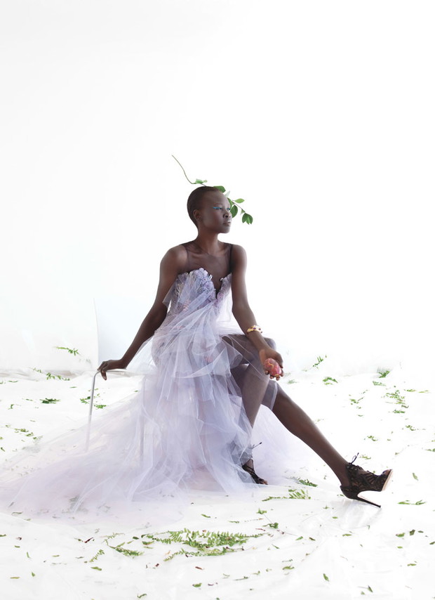 Alek Wek zachwyca w sukniach ślubnych